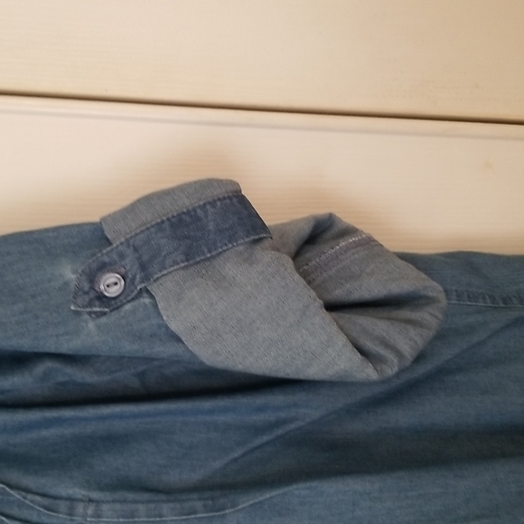 Gloria Vanderbilt Ladies Light Denim Blouse - Picture 3 of 7